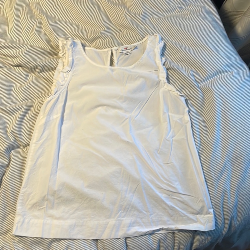 Vineyard Vines top